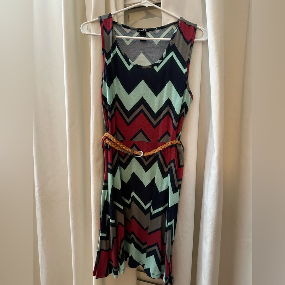 Rue 21 belted Zig Zag Dress - L